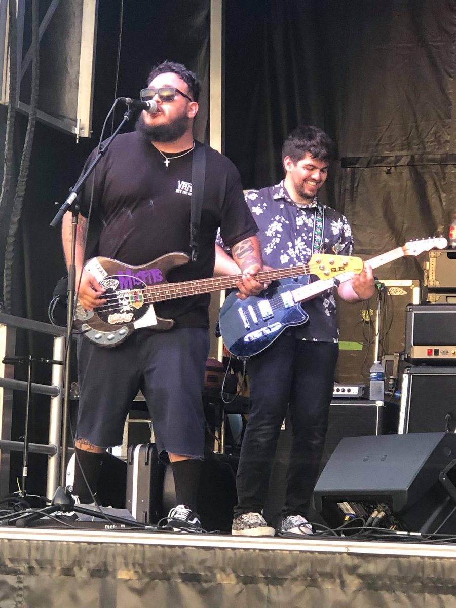 Greatest Show Ever Part 2.
🔥🔥🔥🔥🔥🔥
#texaspoppunk #poppunk #poppunksnotdead #texascity #lagoonfest #fans #thankful #grateful #onefortherecordbooks #memories #bowlingforsoup #greatestshowofsummer #summer #summervibes #summertime #goodtimes #goodvibes