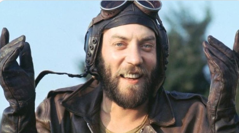 Happy 86th birthday to the great Donald Sutherland: 