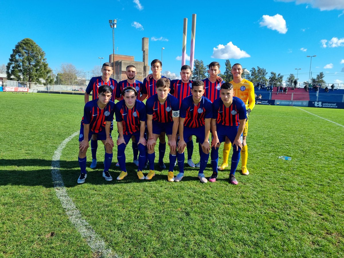 #SextaDivisión ⚽️ ¡Arrancó el encuentro! 

👉 #SanLorenzo 🆚️ Arsenal

🔵💪🔴 #VamosLosPibes