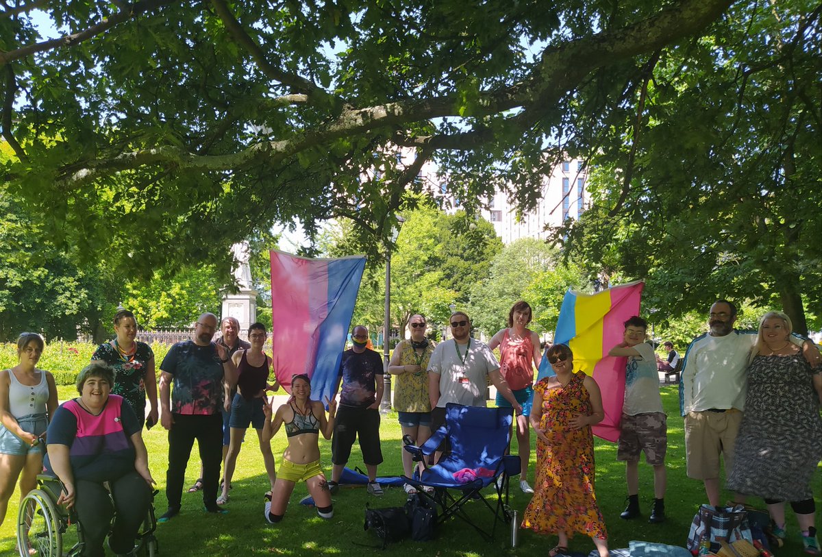Bi-Panic! Southampton (@bipanicsoton) on Twitter photo Thank you to everyone who came to our picnic today. What a lovely way to spend a sunny afternoon! #bipride #panpride @PeoplesPrideUK1 <a href="/Soton_Pride/">Southampton Pride</a> <a href="/SotonSpectrum/">Southampton Spectrum</a> <a href="/Soton_LGBT/">University of Southampton LGBTQ+ Society</a> <a href="/BiPrideUK/">Bi Pride UK</a> Thank you to everyone who came to our picnic today. What a lovely way to spend a sunny afternoon! #bipride #panpride @PeoplesPrideUK1 <a href="/Soton_Pride/">Southampton Pride</a> <a href="/SotonSpectrum/">Southampton Spectrum</a> <a href="/Soton_LGBT/">University of Southampton LGBTQ+ Society</a> <a href="/BiPrideUK/">Bi Pride UK</a>