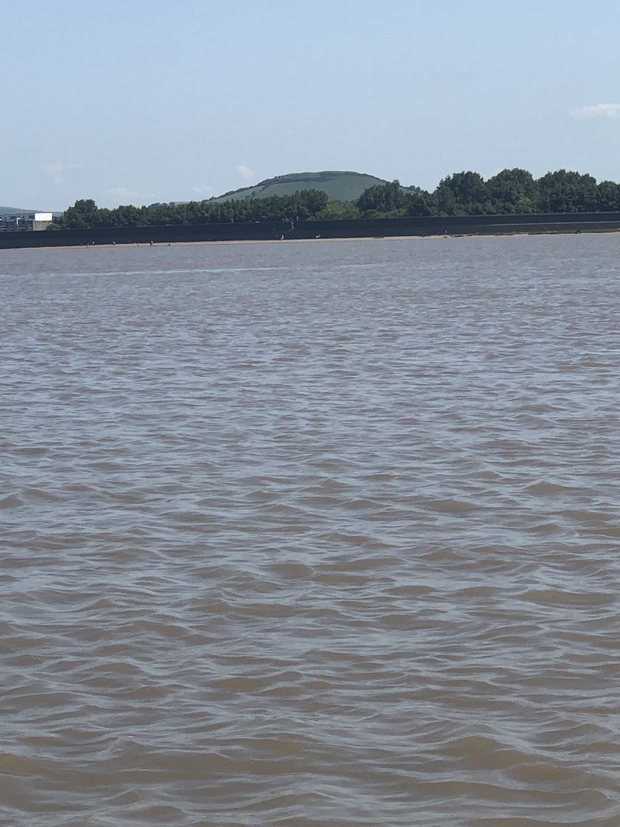 MrsLawr93368261's tweet photo. @BoSGigRowing Beautiful row this morning bit choppy in parts. Love the perspective you get out on the water. Never tire of views of Brent Knoll - to me it signifies home #gigrow #somerset https://t.co/hY8PmpTE89