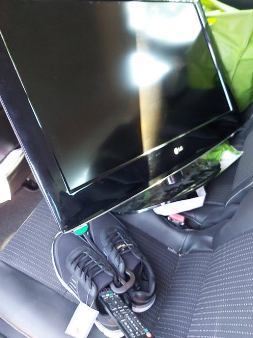 Thank You to everyone who responded to our shout out for items
Today we had a television &amp; a new pair of trainers delivered to one of our friends and a 3 piece suite, coffee table &amp; chest of drawers to somebody else!
You are all wonderful and allow us to help and support people❤️