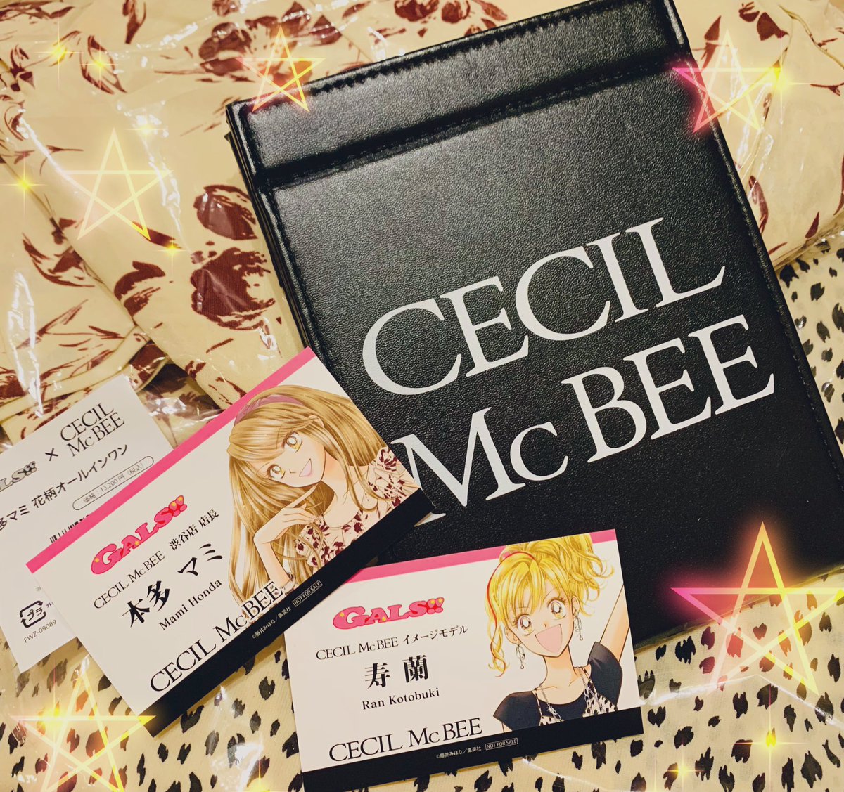 GALS‼︎×CECIL McBEEポップアップストア、本日もありがとうございました❣️まだ実感わいてないどーしよー‼️

今日はサイン色紙を写してきた!あと
すでにマミ服着倒す勢いだから蘭と2着買って、名刺とセシルミラーげーっと‼️‼️マミ店長〜〜〜‼️❤️‍🔥❤️‍🔥❤️‍🔥
ミラー可愛い💕超ときめく😍明日から使うー❣️❣️ 