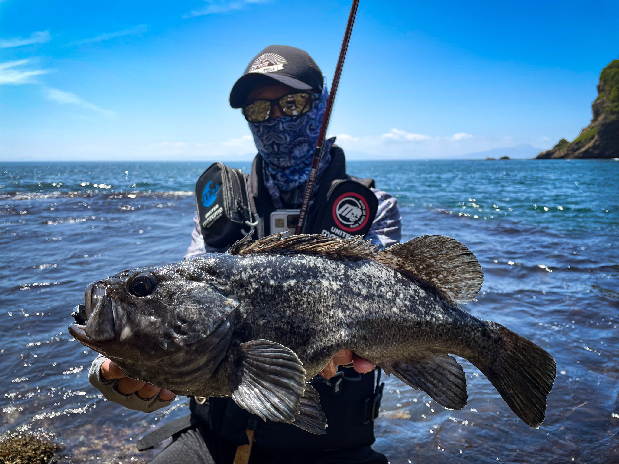 Oga 昨日のナイト磯ロックから 磯替えしてデスアダーシャッドで デイソイ43cm 北海道 磯ロック ロックフィッシュ クロソイ フィッシュマン Fishman Vendaval101m レボロケット デスアダーシャッド T Co Dzwfuxoxiy Twitter