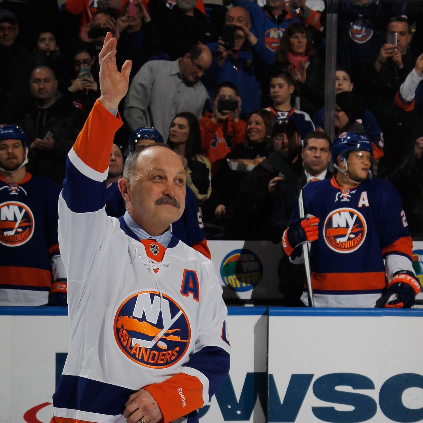 7 Kings Casino & Sportsbook wishes a Happy 65th Birthday to Bryan Trottier 