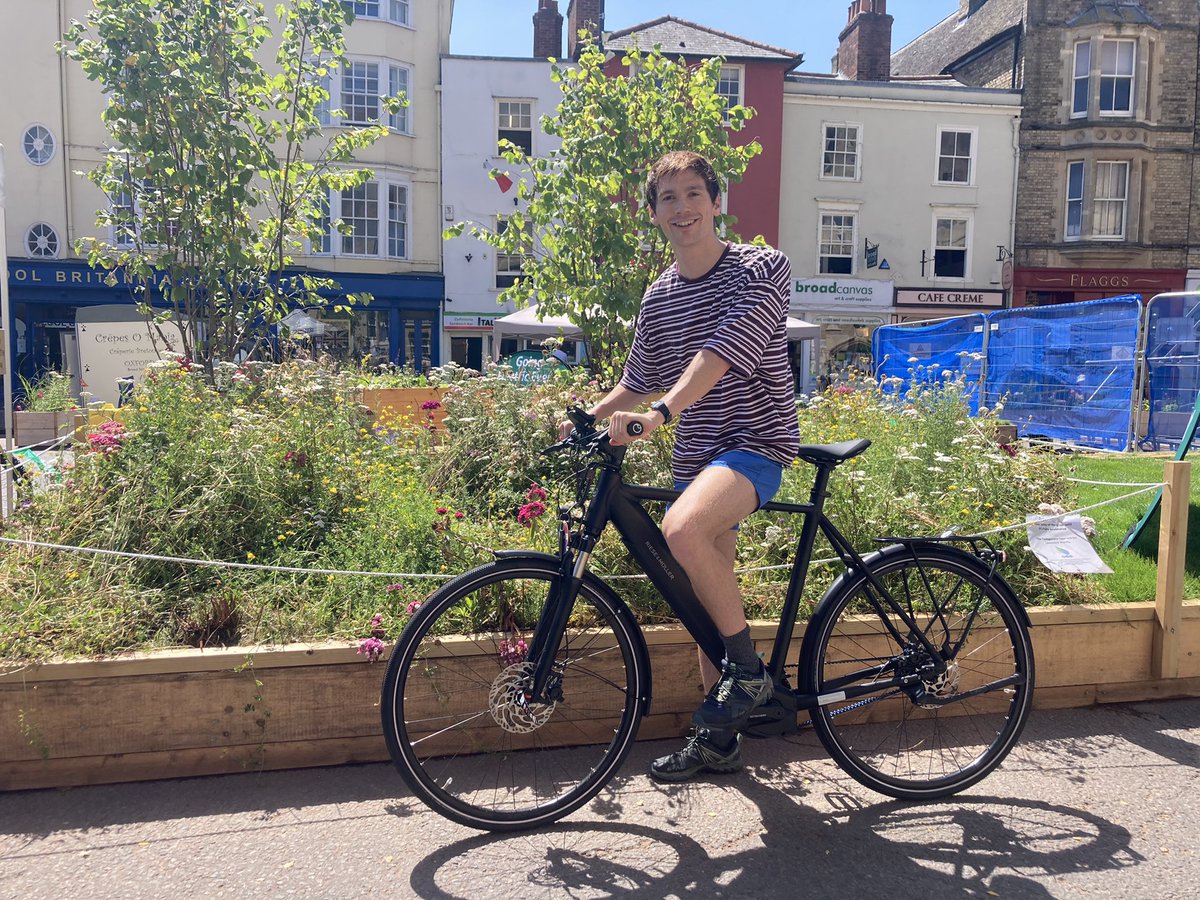 I’m convinced the future of urban transport is the eBike and eCargoBike 🚲

🚵‍♂️ Hills? Flattened

🔋Limited mobility? A electric motor for that extra help

📦 Business deliveries? Sorted

Now it’s on us at @OxfordshireCC to build the infrastructure to match 🏗👷🏼‍♂️🌱