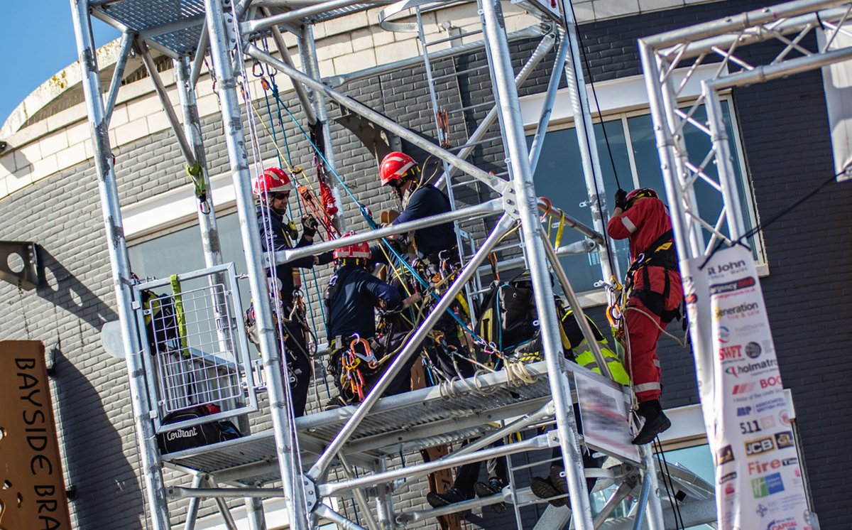 🚒 Calling all UK fire services 

🚒 If you're considering entering a team into this year's <a href="/_ukro/">UKRO</a> The Festival of Rescue being staged on the Newcastle &amp; Gateshead quaysides this Sept (17/18) then you only have until July 31.

Reg. Form: ukro.academy/ukro-challenge…

#FestivalofRescue