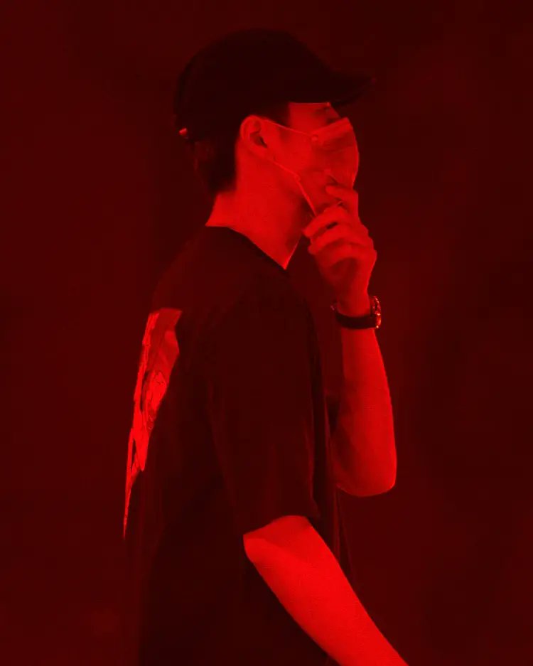 yibo85_lucky's tweet photo. ซ้อมก่อนขึ้นคอน #YHConcert 

#WangYibo #หวังอี้ป๋อ #王一博 
 #หวังอะไรก็ได้แต่หวังอี้ป๋อ https://t.co/c4tnH6ABIh
