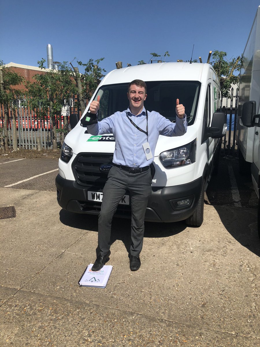 Robert Hall tweet media