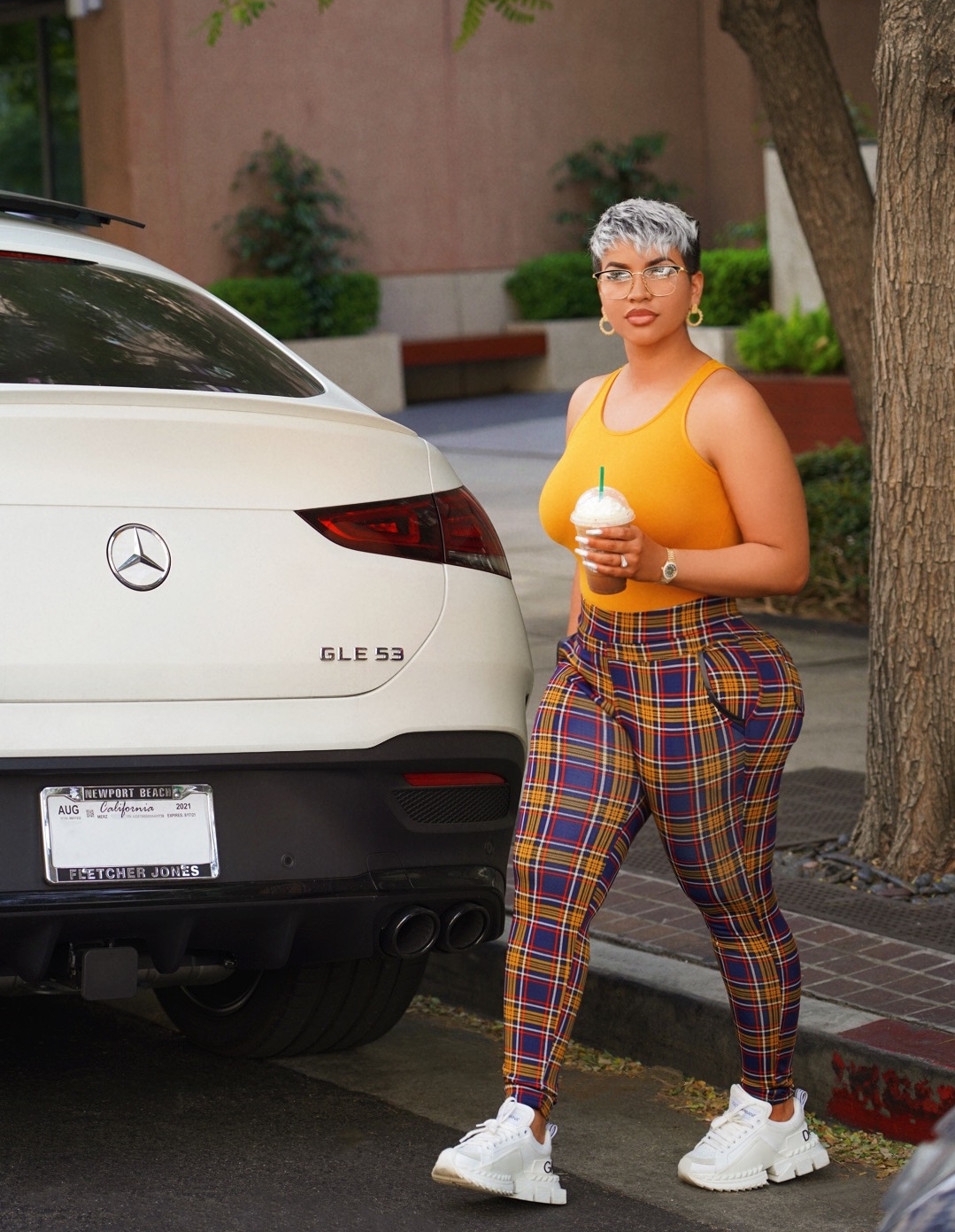 StephMurves on Twitter: "A caffeine queen in her natural habitat 👀…