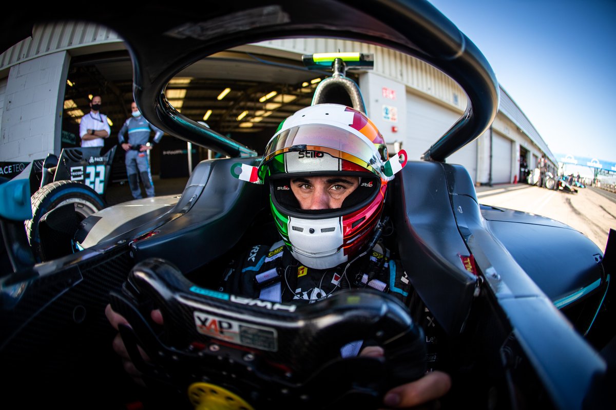 E' andato tutto storto a Deledda nella giornata #F2 di sabato a Silverstone #BritishGP. In gara 1, ha commesso un errore nei primi giri dovendo ritirarsi, nella seconda corsa ha colpito senza colpe al 1° giro Boschung in testacoda. Non resta che gara 3 per invertire la rotta...
