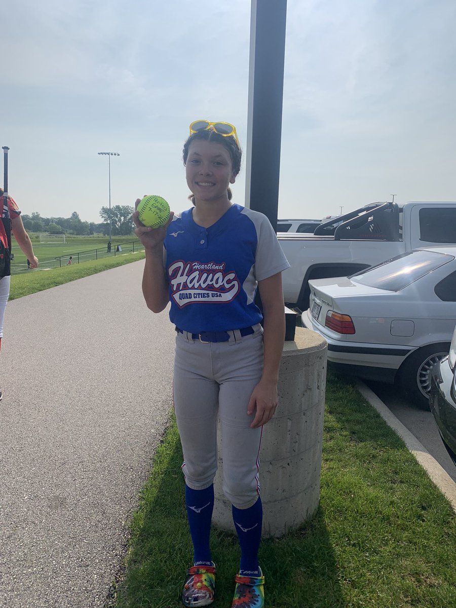 NilePena's tweet photo. Congratulations Kaylie Peña on her perfect game here at the USSSA Midwest national tournament against the Illinois Lady Hawks. Defense was on point and the hits keep on coming. #havocpower #ninja #KP13 @iowasoftball @RedbirdsSB @BradleySoftball @UKsoftball https://t.co/8Lg26hVwSZ