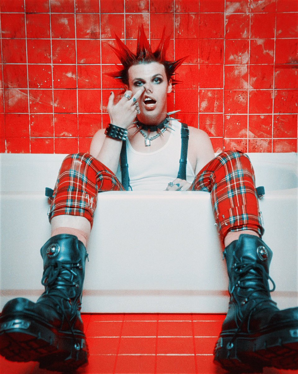 YUNGBLUD tweet media