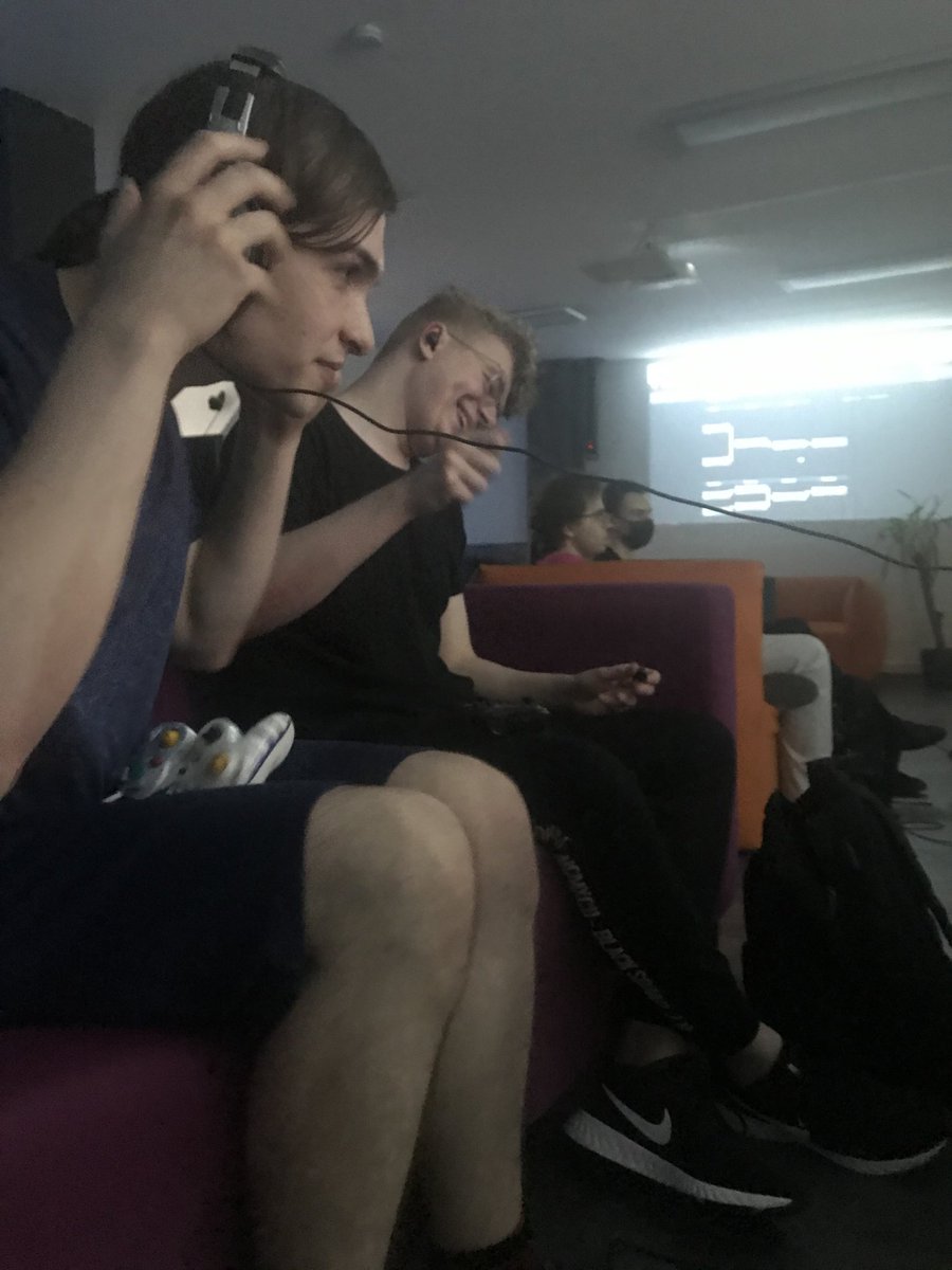 #VirtuaWeekly #81  (16 👥, am 16.07.21, in der <a href="/VirtuaLoungeBS/">VirtuaLounge</a>)
Gewinner: <a href="/Sabaca2g/">Sabaca Banana</a>! 

Ehre verteidigt - dies mal schafft es der Besuch nicht! Sabaca nun an der Spitze der neuen Saisons mit zwei Siegen auf dem noch imaginären, neuen Topf!

Bracket: challonge.com/virtuaweekly81