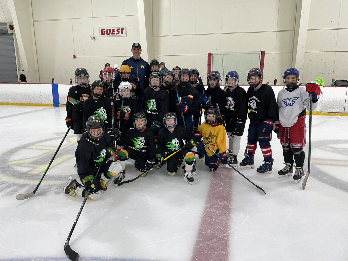 dtaylorskating's tweet image. Last skate with @Skillsy75! Thank you!!!! #greatcoach #skills #rolldts #dtsfamily @PredsNHL