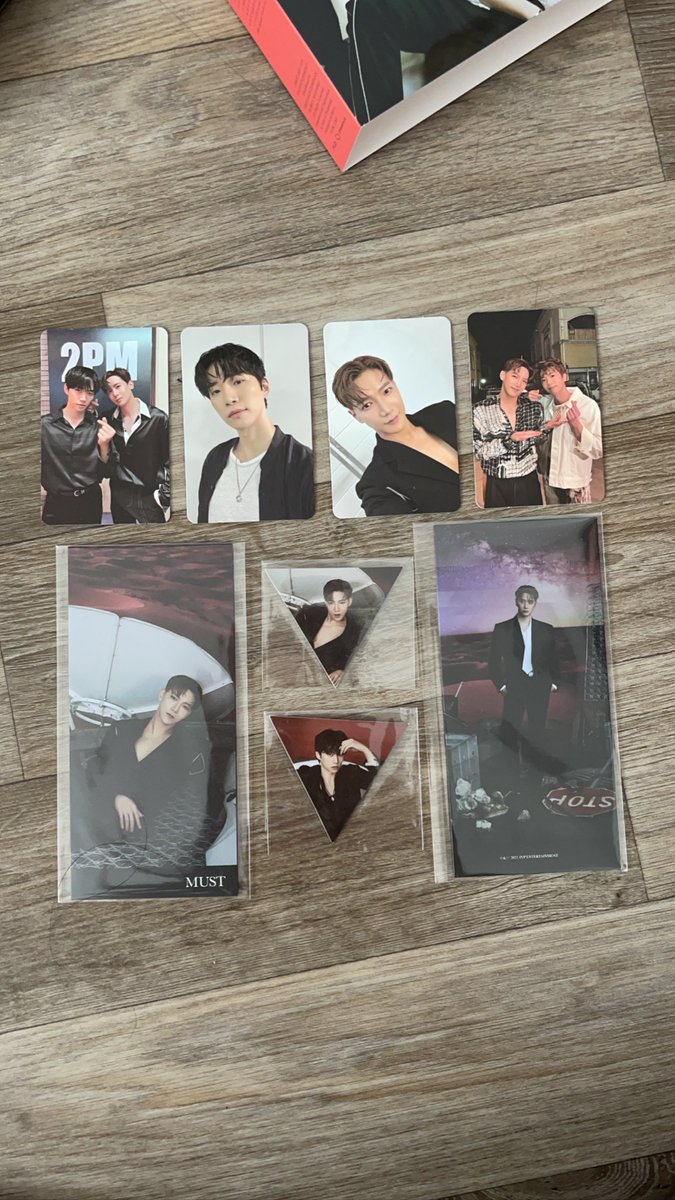 regineabigail's tweet photo. Is there anyone with Taecyeonโs photocard who wants to exchange with mine?? // Est-ce quโil y a qqโun qui a les cartes photos de Taecyeon qui veut les รฉchanger avec moi? #2PM #2pmmust #2pmalbum #2PM_MUST_๋คํธ์ด๋ผ์ค๊ฒ #2pmํฌ์นด #2pmphotocard #Taecyeon #JUNHO #JUNSU #CHANSUNG https://t.co/0Rpaq3HRFb