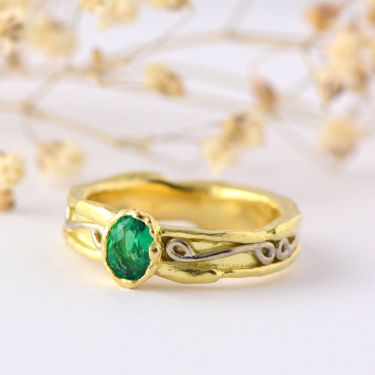 MagnoliaRestr's tweet photo. 📣🟢 15% OFF  all online orders https://t.co/yP4PiRFVBW👈  A gorgeous Colombian emerald set in 18ct yellow and white gold.
To celebrate #GNCCFonline @GNCCF Use GNCCF15 at the check out.
🌟Discount is only available this weekend 17-18 July, DON'T MISS IT 
#GNCCF #colombianemeralds https://t.co/bVGs2vZBoO