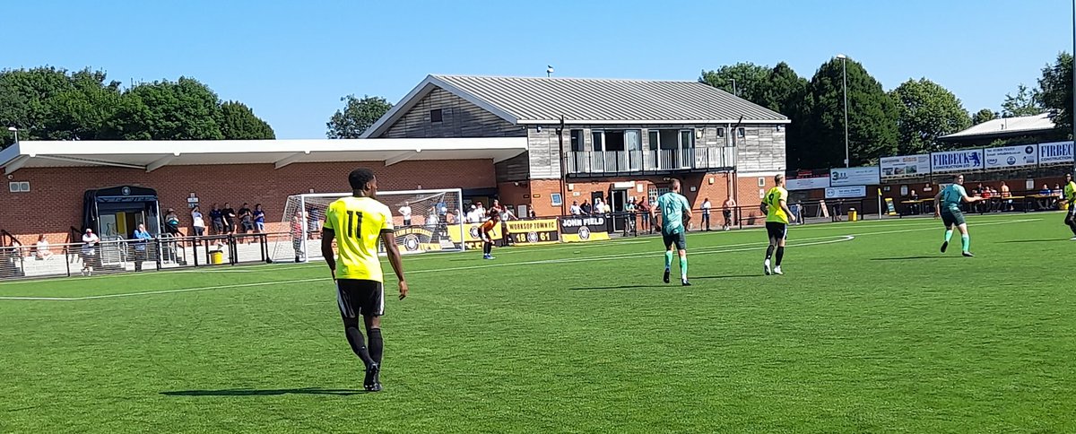 @worksoptownfc v @GarforthTownAFC 
#worksop