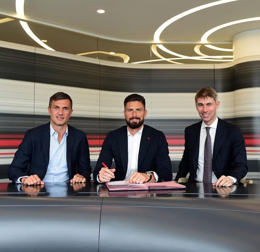 Oliver Giroud contract signing for AC Milan | SportzPoint