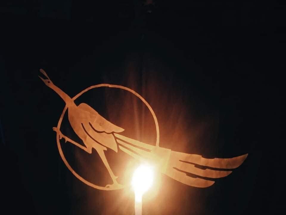 lidia_chaw68's tweet photo. A group of young people from #DAWEI staged a candlelight night prayer strike tonight against military dictatorship.
JUNTA USES COVID AS WEAPONS    #WhatsHappeningInMyanmar #July17Coup https://t.co/xwuu1ZBrSN