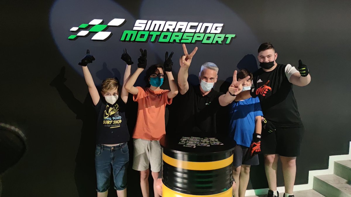 Segunda semana de Campus Simracing acompañado por jóvenes pilotazos finalizada 🏁🏁🏁🏁

La progresión de los 4 ha sido espectacular. 5 días intensos que finalizamos con sesión de #realidadvirtual 🥽🏎️🥽

Felicidades chicos!!!!
Sois unos cracks!!👏🏻👏🏻👏🏻👏🏻👏🏻