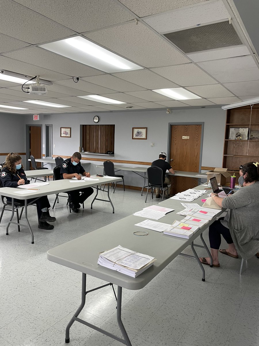 greycountyfire's tweet image. GCFTA hosting students from around Grey County and area writing 10 NFPA exams! Including FF1/2, HAZMAT, FO, FI, ISO, Pump Ops. Look at all that paperwork! Thank you to our super organized proctor Ashleigh. @MGH_Fire @hanoverfd @MeafordFire @HowickFire #firetraining #certification