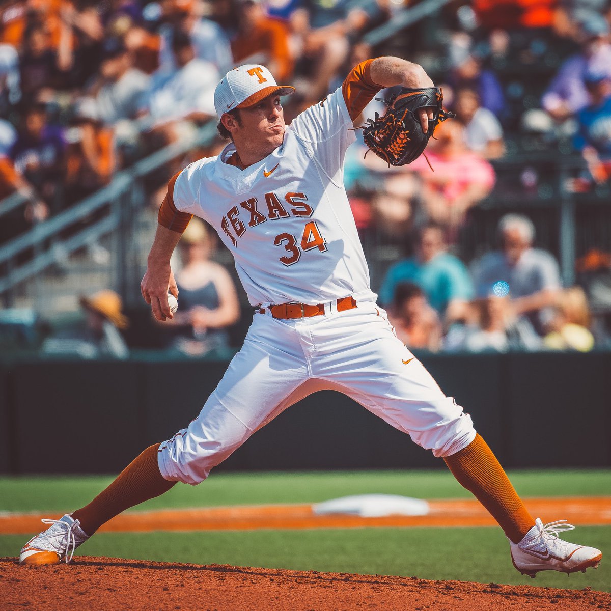 TexasBaseball's tweet photo. Happy birthday to a couple of #Longhorns4Life, @kylejohnston834 and @r_reynolds5!
#HookEm | #ProHorns https://t.co/MiQWOH2iqQ