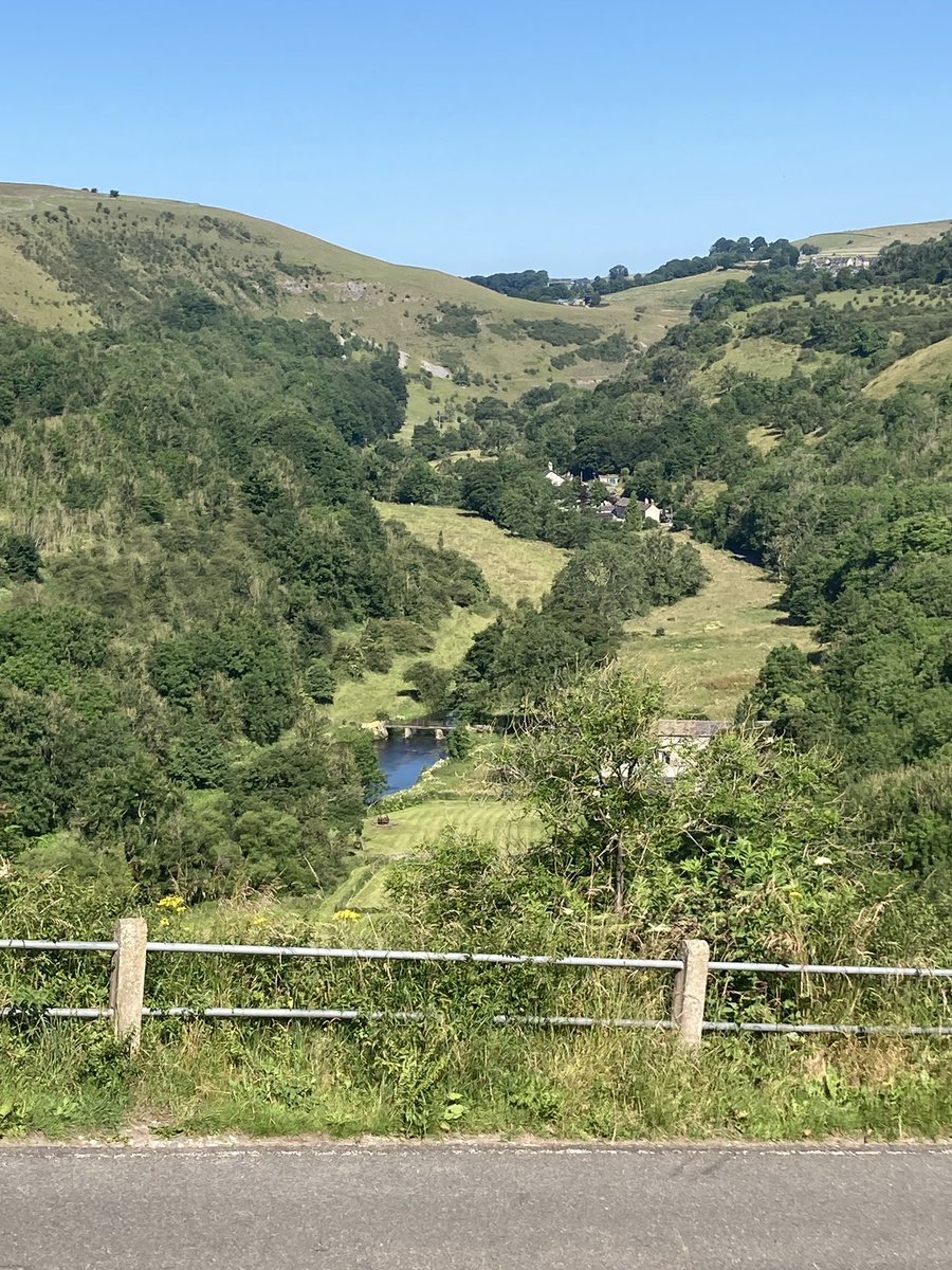 ollierssltd's tweet photo. As part of our wellness initiative a number of Olliers colleagues had a lovely walk in the Peak District today before finishing off with a lovely cool drink 🍺 🍹 

Thanks to David Abbott our Head of CSR and Wellness for organising such a fantastic day ☀️ https://t.co/g8pTUEcDaI