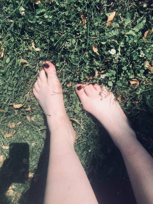 Votre D&eacute;esse toute puissante est de retour sur Twitter pour vous en mettre plein la vue de part ma beaut&eacute;<a href="/tag/paypig"class="tags"><span>#paypig</span></a><a href="/tag/fetichistes"class="tags"><span>#fetichistes</span></a><a href="/tag/queenisback"class="tags"><span>#queenisback</span></a><a href="/tag/moneymiss%20"class="tags"><span>#moneymiss </span></a>