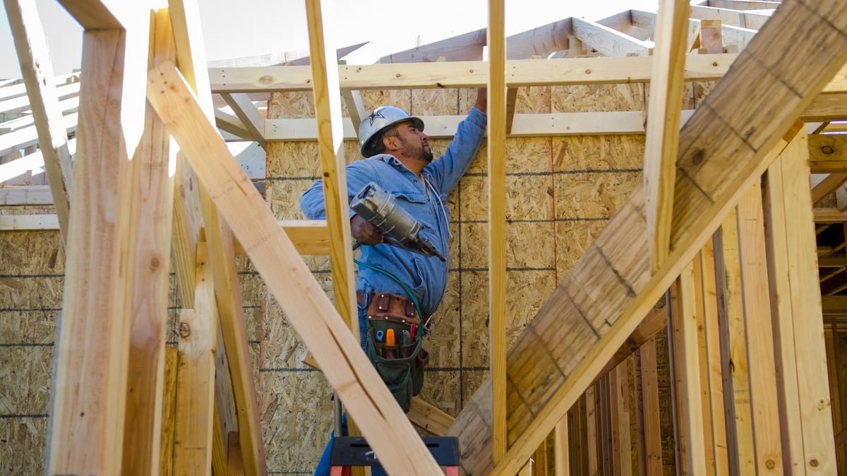 This #Tampa homebuilder is expanding into Central Florida and hired a longtime #Orlando Meritage Homes exec to lead its new local division.
bit.ly/2TbfVkD

#homes #RRE #localbusiness #businessnews @DomainHomes