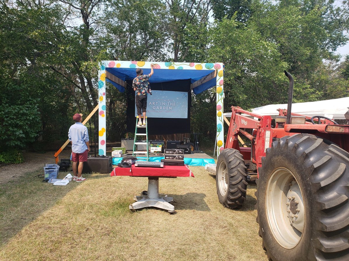 TSomeMusic's tweet photo. Art in the Garden music &amp; arts festival VIP night was filled with fun, music, artwork and jams.
The main event happens today!

Watch the live stream here: https://t.co/56ybu4hwTK. 

Location: Wiebe works (Google maps)
12pm -> (MDT)
🎵

#artinthegarden #wiebeworks #musicfestival https://t.co/RjaXiBOOhu
