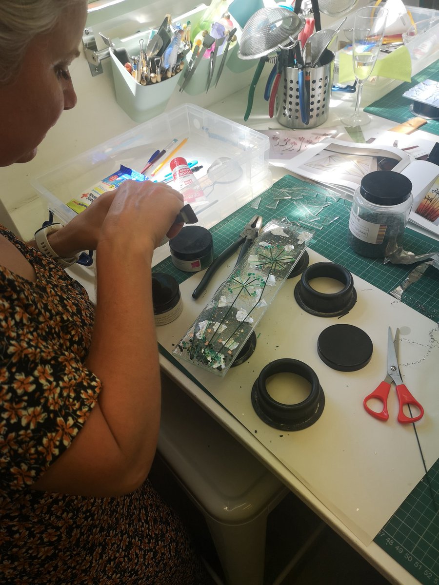 So lovely to have people back in the studio again... Creating glass and memories... 
#fusedglassworkshops #ladiesnight #metime  #mindfulness #timeout #knaresborough #northyorkshire #creativity #glassart  #workshops #bullseyeglass #glasshouseknaresborough
#glasshousesanctuary