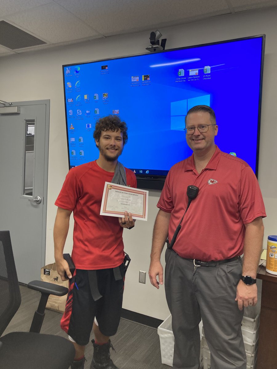 Congratulations Casey on 30 Working Days... Lenexa Preload welcomes a new Hero!
⁦<a href="/bwilliamskahf/">Brad Williams</a>⁩ ⁦<a href="/DebMassingill/">Deborah Massingill</a>⁩