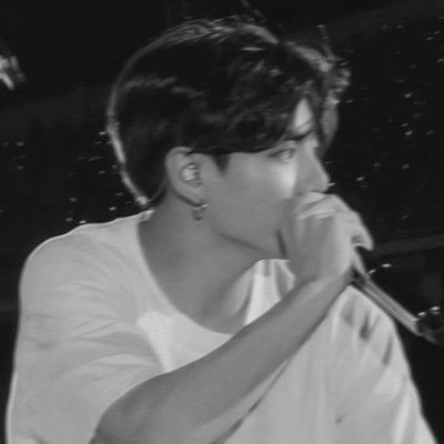 jimggukliet's tweet photo. another world -> jikook au

idol jungkook gece saat 3.30 ile 3.33 arasında gidebileceği bir dünya keşfeder. hayatından yeterince sıkılmış olan idol, kurallarını bilmeden dünyaya girer. kurallara aşırı bağlı peri jimin ile karşılaşırsa ne olur? #jikook #jikookau https://t.co/FB9J1Ry20A