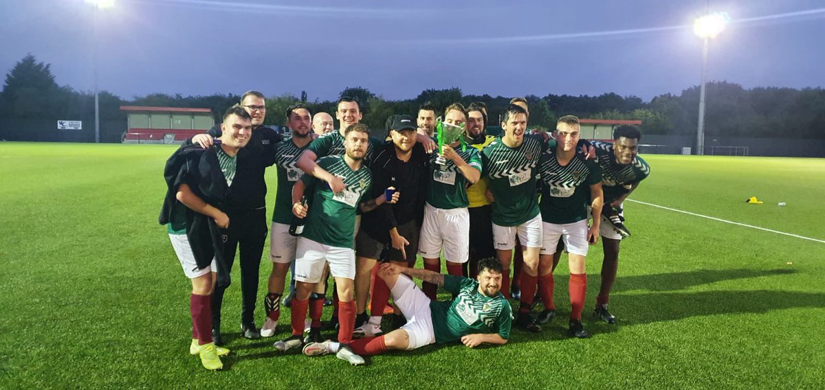 Looking for a couple of players for next season. We play Sunday mid div Sceptre.

If interested pls reach out! 👑🌳🏆