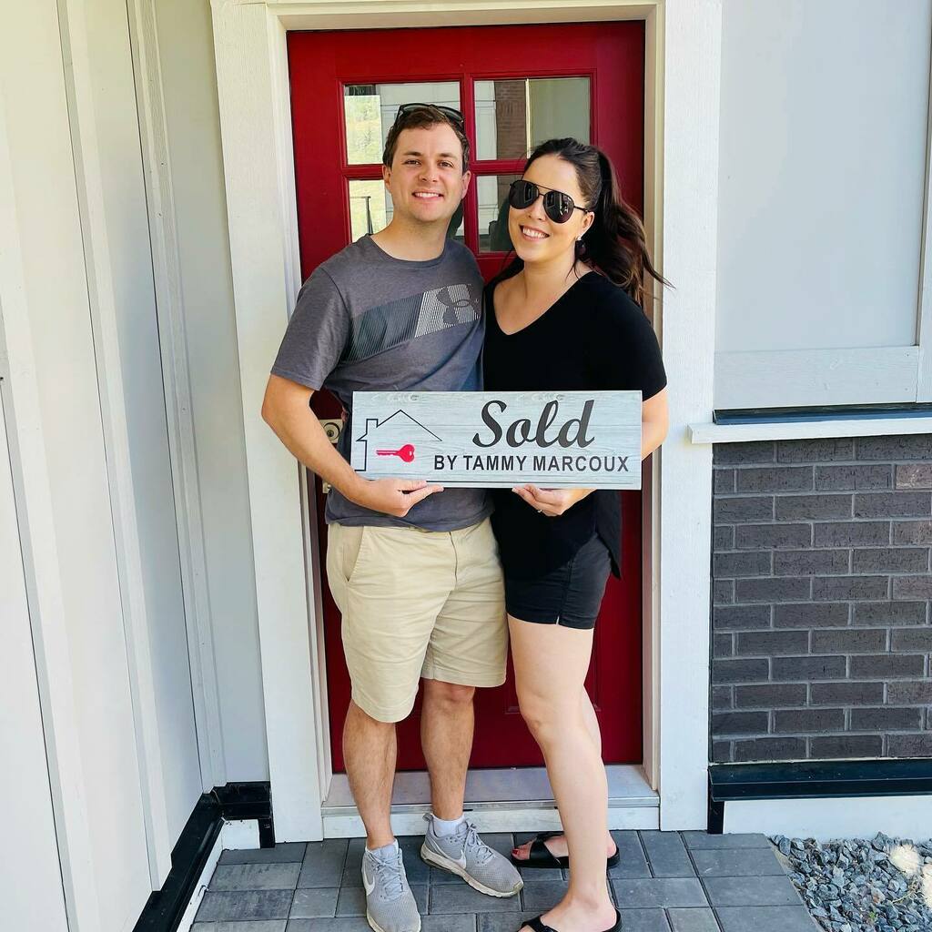 Congratulations to our buyers! Even more special since their family are long time friends. All the best in your new home 🏠 #mcmullenhomes #tammymarcoux #firsttimehomebuyers #yyjrealestate #remaxcamosun instagr.am/p/CRbz0N9tOQs/