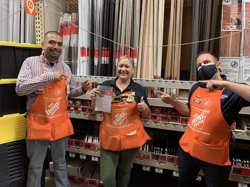 CarlosH_TC1013's tweet photo. Thank you Karen for driving safety Behaviors in the store. Sandra for driving Online Sat and Beerseba for Driving credit and GET in the front end. You guys are awesome.!!!!!!!! #Redlandsstrong @josephgarciathd @Crippen1026 @AsmNick1013 @homedepot1013 https://t.co/gmn7jxK9aN