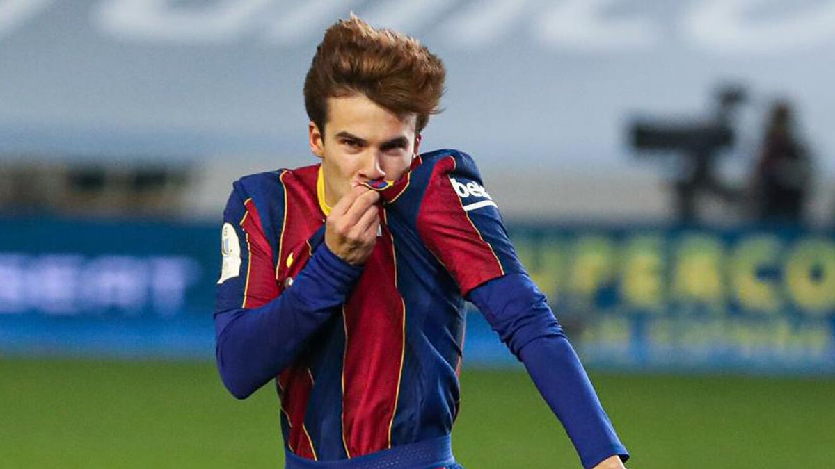 esport3's tweet photo. 🤔 Hauria de seguir Riqui Puig al Barça?

❤ SÍ
🔄 NO

https://t.co/ffubCZZnau https://t.co/WC3KOEsmDR