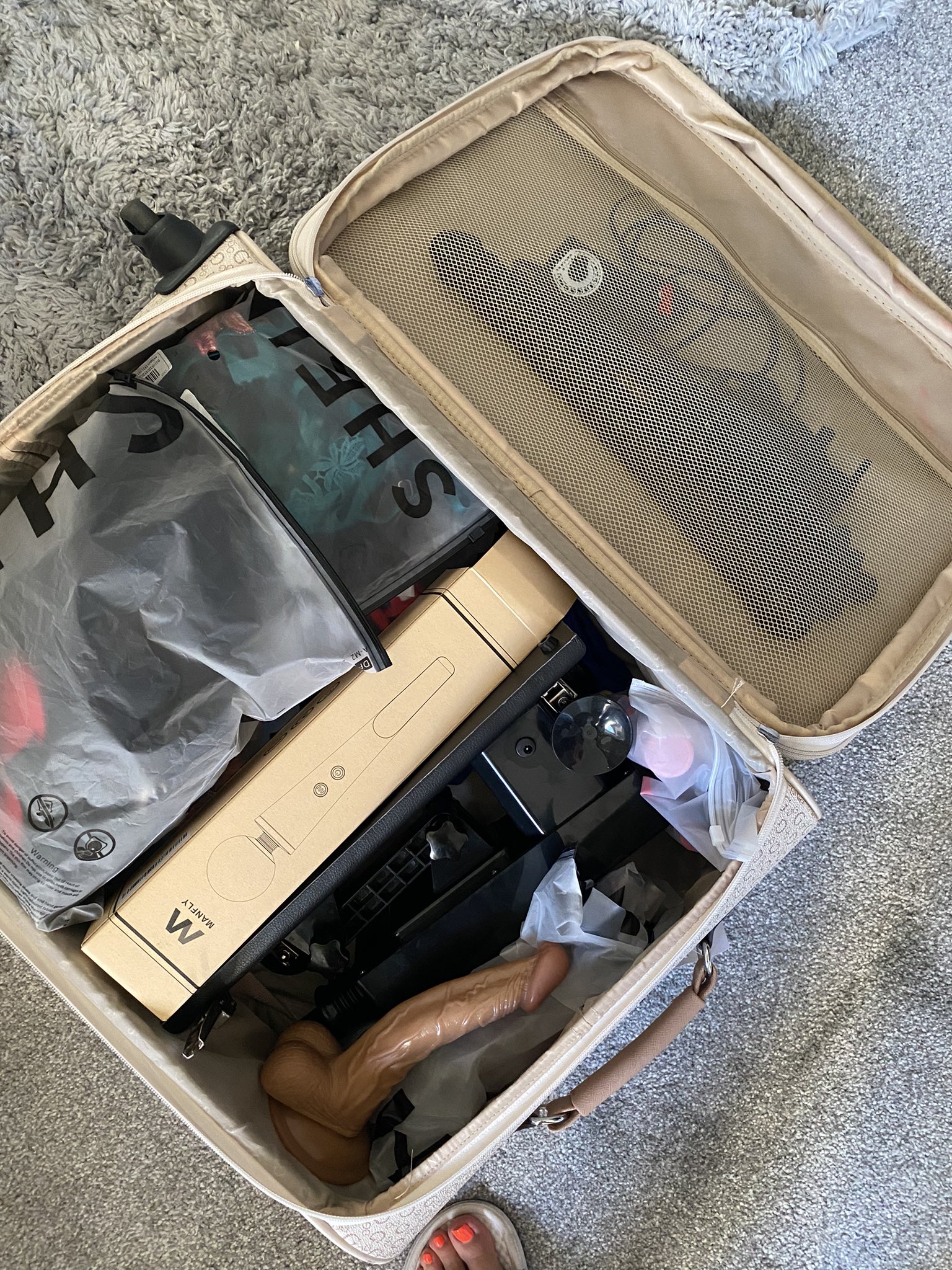 TW Pornstars KJ. Twitter. I would love for someone to accidentally