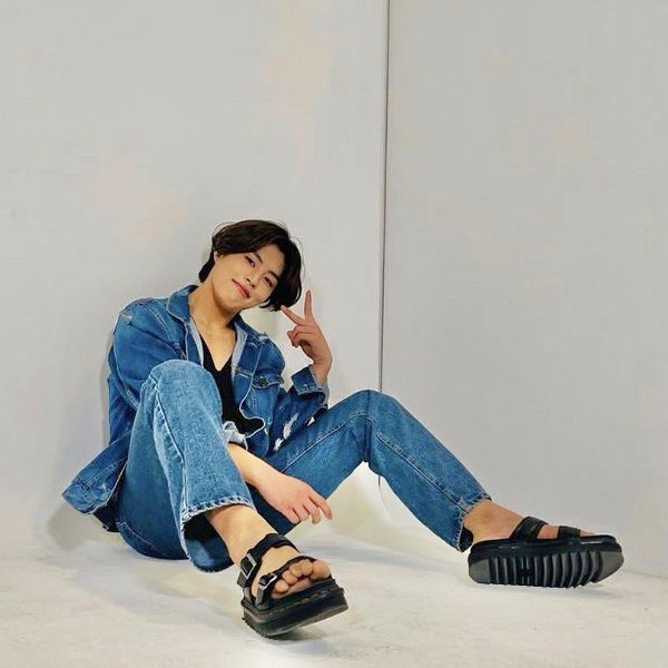 pixienoa's tweet photo. we cute or whuteva 😌☝🏻
#EdelweissSelcaDay #T1419SelcaDay #EdelSelcaDay #ESD @T1419_official
#Tadaiselcaday https://t.co/N7dZug7nhn