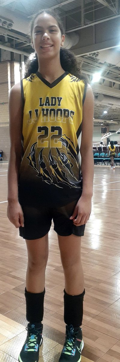 SherryWhitney16's tweet photo. Trista Whitney out here balling in Atlantic city for LADY JJ HOOPS. NO DAYS OFF!! @Coach_Kevb @EliteTeamMiller @teameckert @RobinsonElite https://t.co/pbadi1gT0u