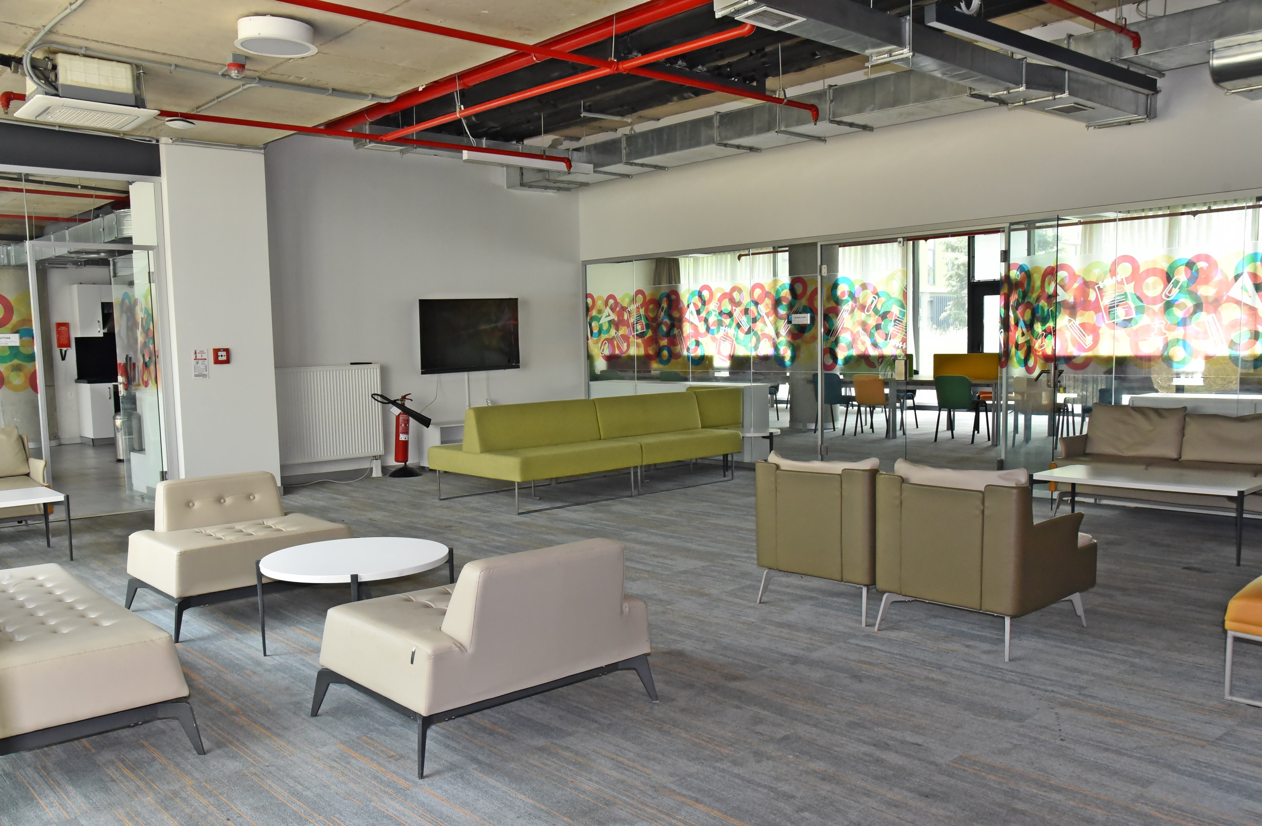 marmara universitesi on twitter marmara universitesi nin konforlu yurtlari ogrencilerini bekliyor mehmet genc kulliyesi ndeki ormana komsu adalar manzarali konforlu yurtlarimizi ogrencilerimize hazirliyoruz https t co gm2yougsws https t co