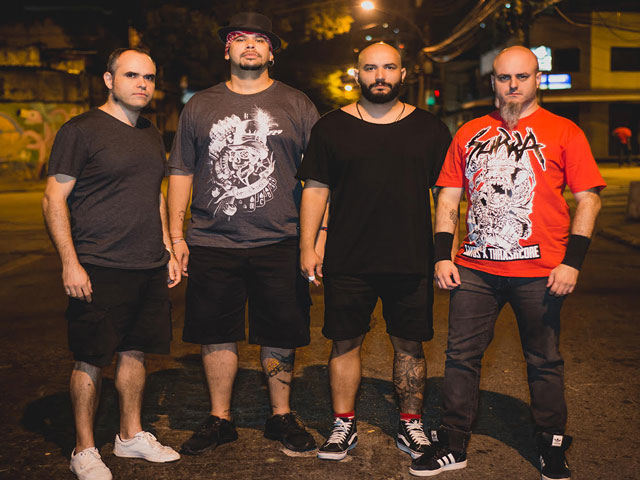 PortalRockzone's tweet photo. Punhal une o melhor do hardcore e crossover nacional no lançamento de "Entropia"
#portalrockzone #punhal
https://t.co/Qmez9vhuO5 https://t.co/xGlmmMLuYj
