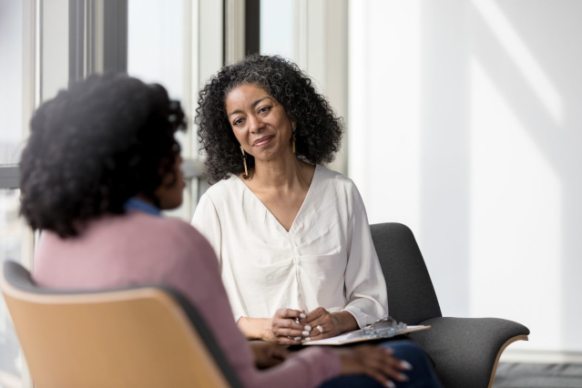 rose_kwan1's tweet photo. Driven by external factors such as discrimination, harassment, caregiving &amp; exclusion, women are twice as likely to be diagnosed with #mentalhealth issues. Despite this, just 68% of global insurers offer mental #health programs. #diversity #HR https://t.co/HuPwf7kDn5 https://t.co/f0MTkjqQDk