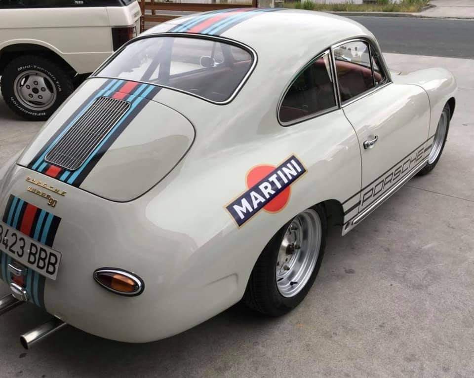 What's not to love!! 🇧🇪🚘♥️
#cars #car #turbo #carsofinstagram #beast #carrera #supercars #supercar #carporn #porscheclub #porschegt #luxury #dreamcar #porschelife #racing #carlifestyle #carswithoutlimits #aircooled #porschemoment #jackrabbitrally #mercedesbenz #pablodesignclub