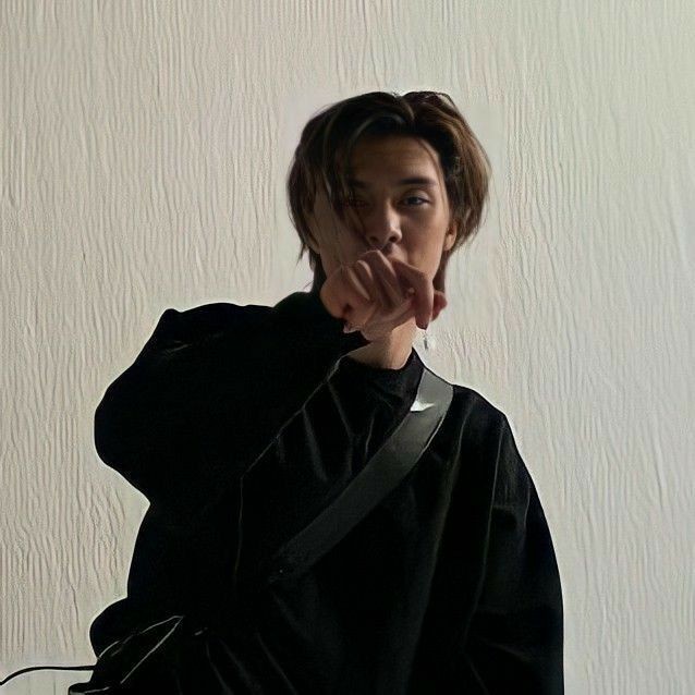 _RPGMILHAN_'s tweet photo. ♡˚ ༘ ┊ @ilhslixski  !  ˊˎ -
Hwang tsuki  (he/him)
20 ans: 04.05.1999
Chanteur | hangshiwo

❝ suh Johnny (nct 127 ) ˚ https://t.co/WAJX1aDZcI