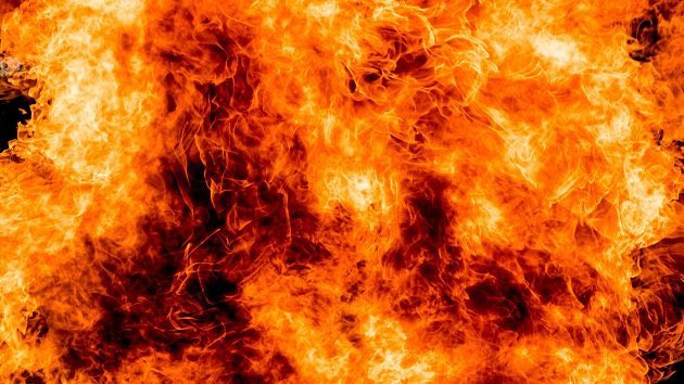 Thaabighater's tweet image. #God:meek my son 
Me: yes siiir 
#God: #ScratchBox is on
Me: lessss party! 🏌🏌🏌🏌