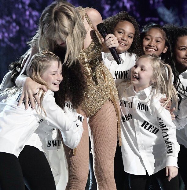 DAILYTAYRIANA's tweet photo. 💞 https://t.co/h48gCAoedJ