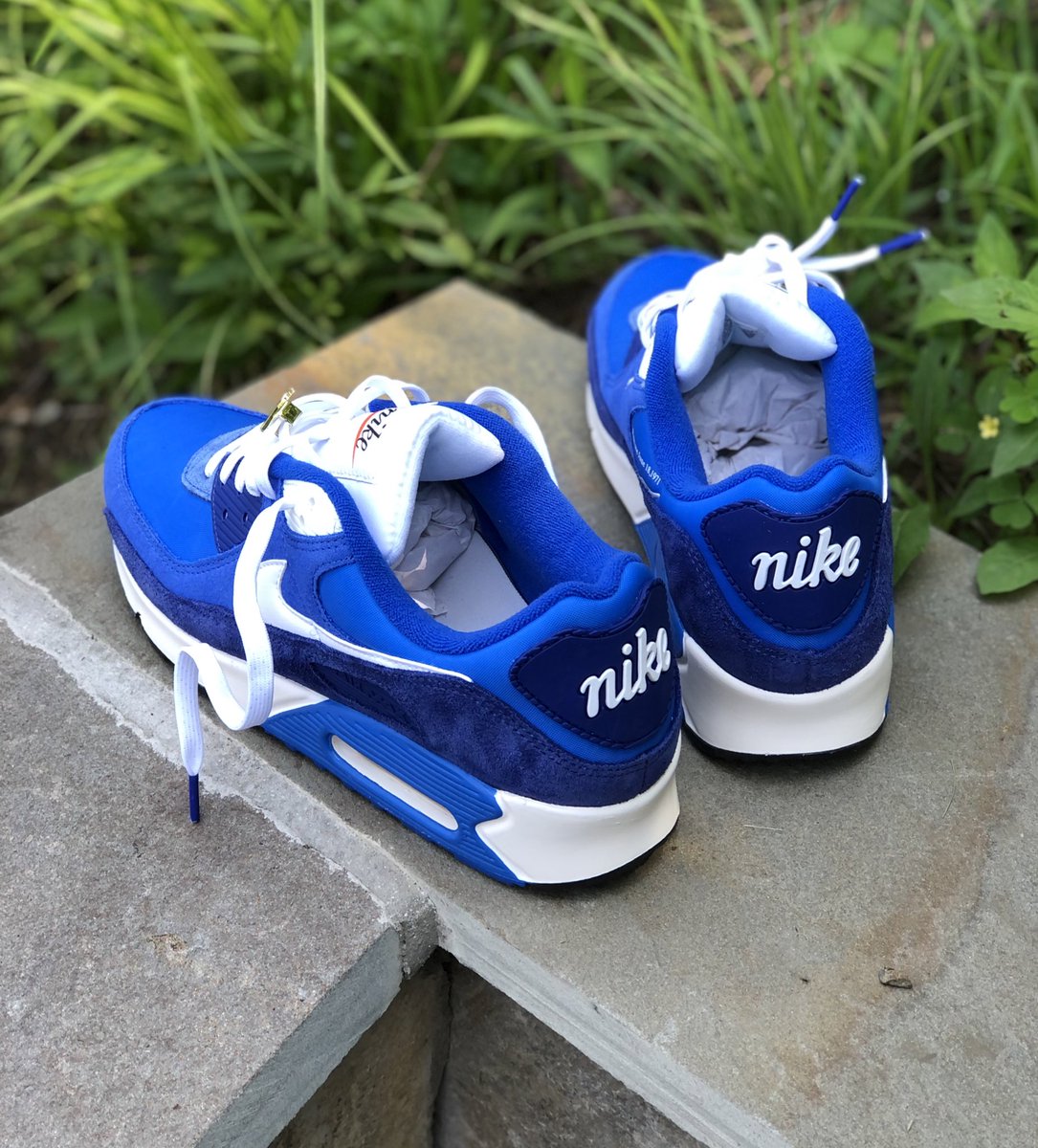 air max 90 signal blue on feet