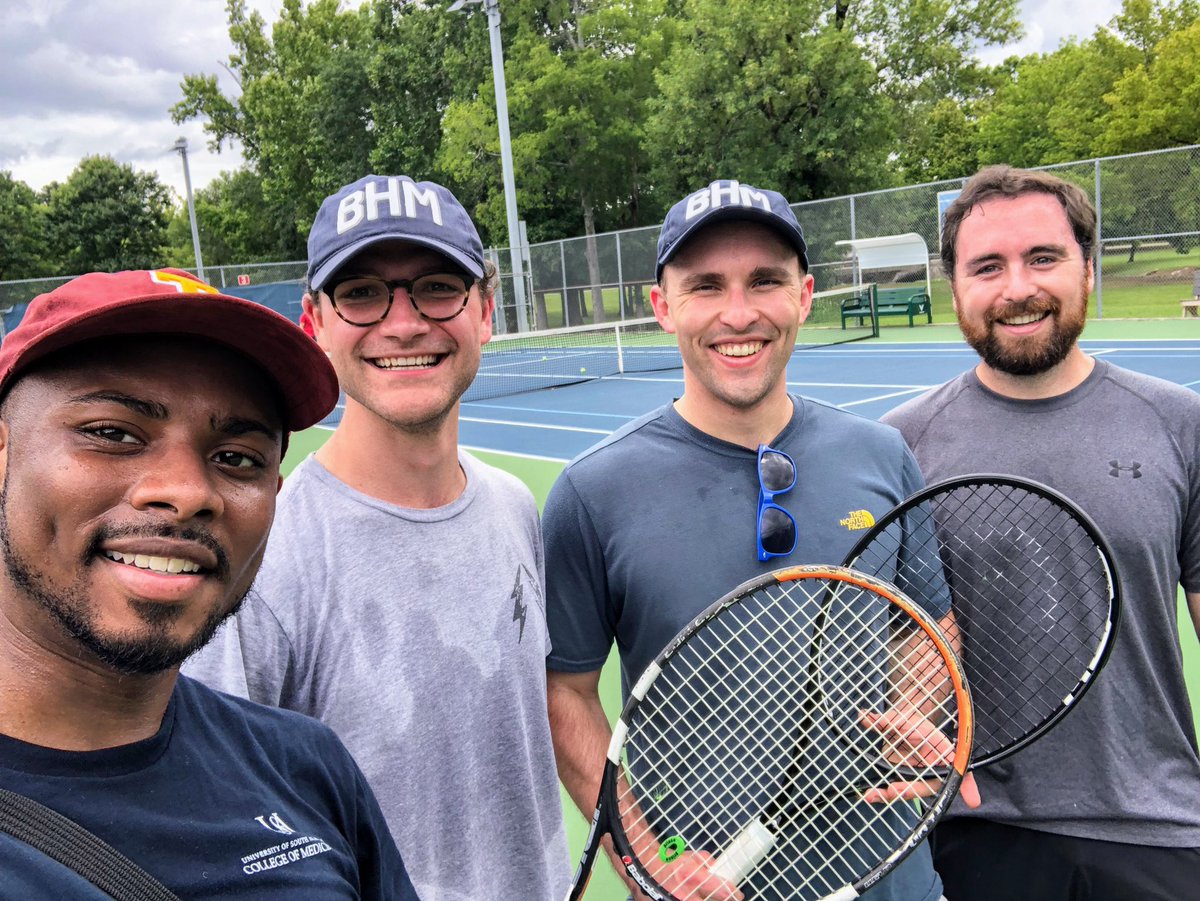 ZacharyBWhiteII's tweet image. Enjoying some tennis this weekend with my fellow @BBHResidency Transitional Year co-residents and friends! #Wellness
